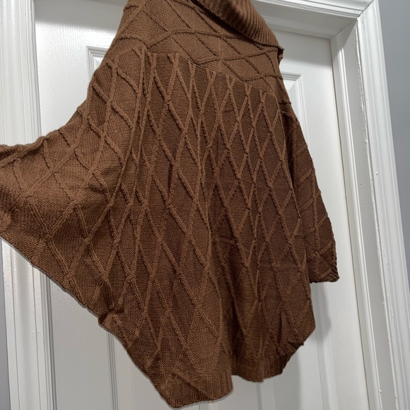 Chunky knit dolman sleeve sweater - Picture 3 of 3